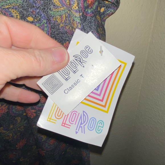 NWT! Lularoe Large Classic T Multi-colored shirt. - Picture 4 of 6